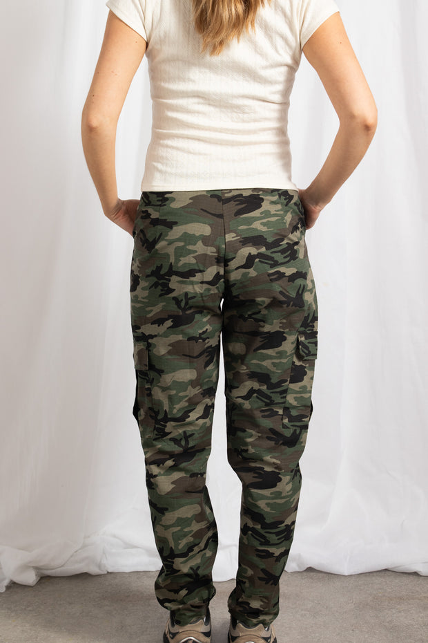 Daisy Street Camo Cargo Pants In Khaki